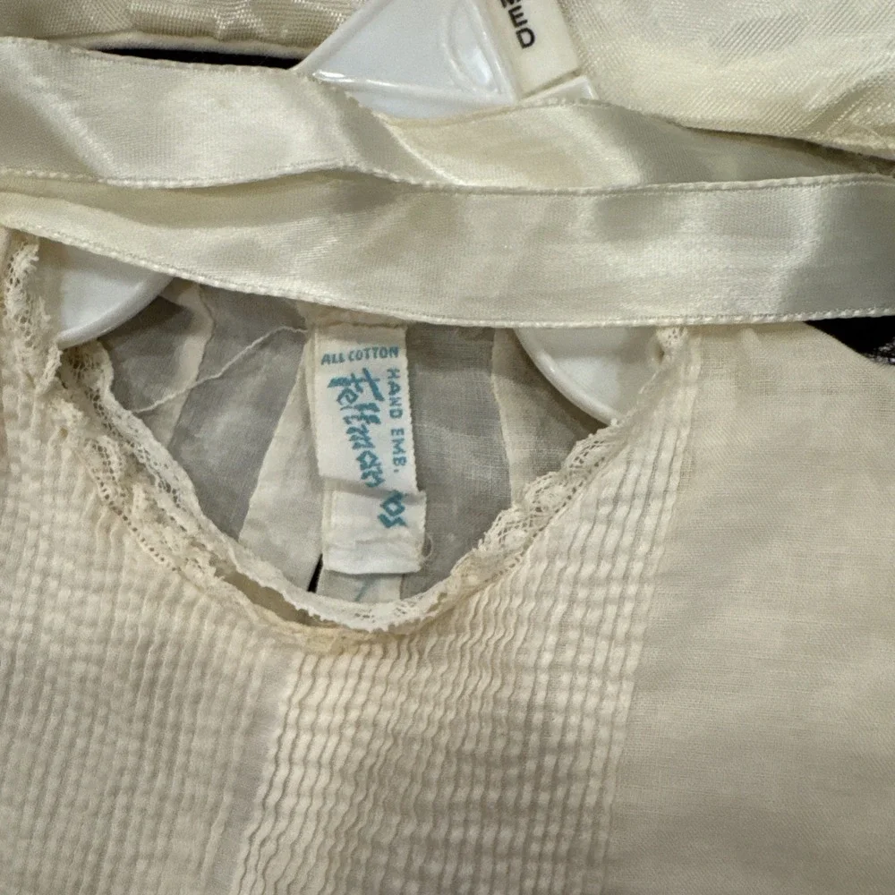 Vintage Feltman Bros 0-3 Month off white lined dress with‎ vintage bonnet